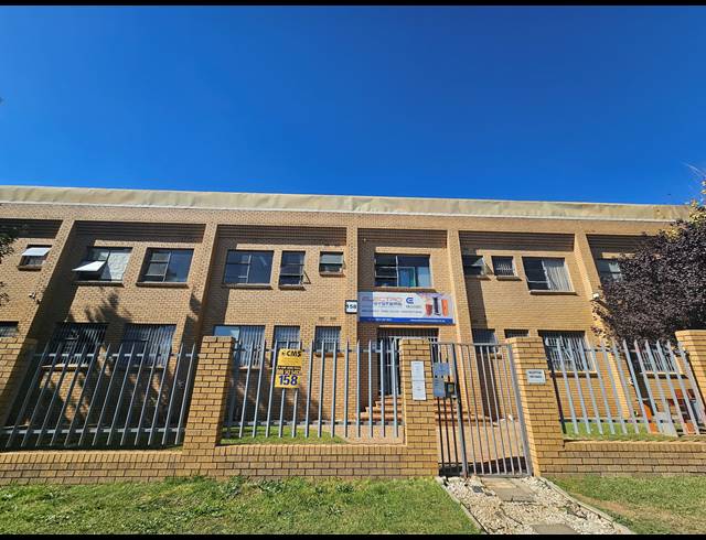 1,880M² WAREHOUSE TO LET IN MEADOWDALE